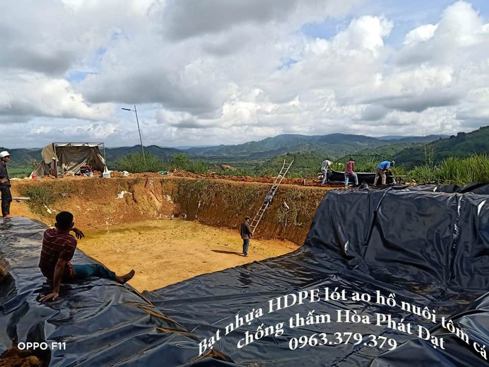 Thi công bạt lót ao hồ Kỹ thuật trải bạt HDPE đáy ao nuôi tôm