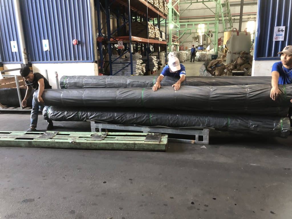 Cuộn bạt chống thấm HDPE Kho chứa cuộn bạt chống thấm HDPE số lượng lớn tại nhà máy