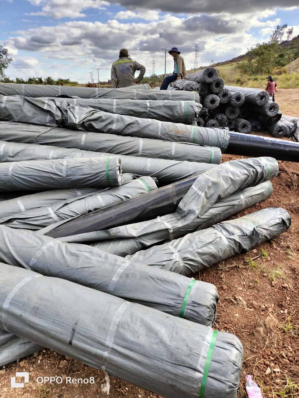 Hàn bạt lót đáy ao hồ HDPE Đội ngũ kỹ thuật hàn bạt HDPE lót đáy ao hồ