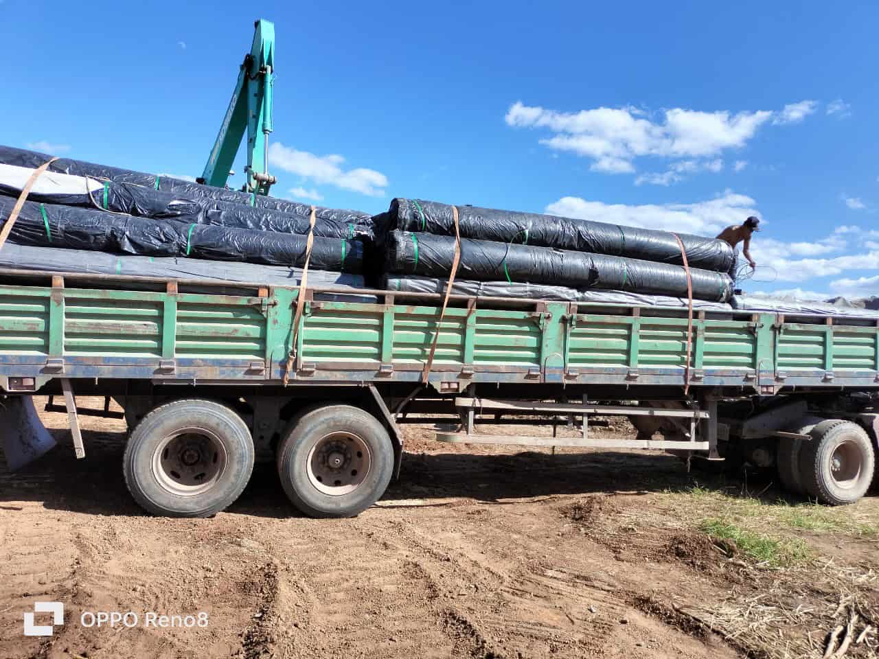 Quá trình thi công màng chống thấm Thi công lót màng chống thấm HDPE thực tế tại công trình