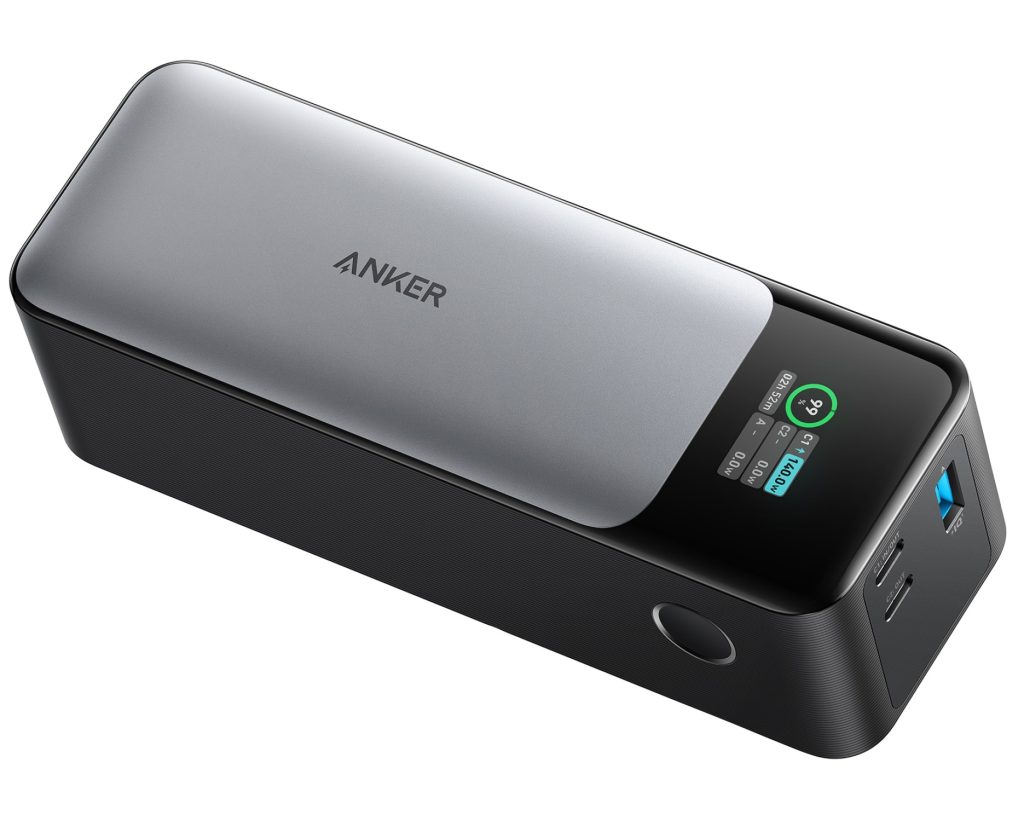 Anker PowerCore 737 24,000mAh Power Bank display
