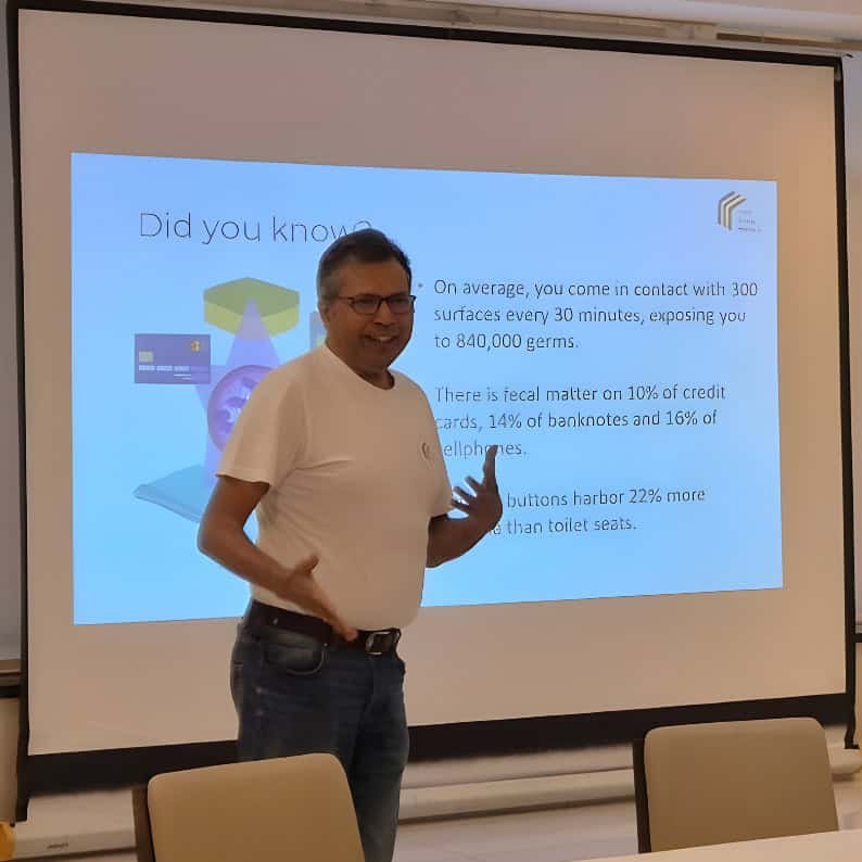 Mr. Ramesh Agarwal sharing insights on food safety and hygiene.