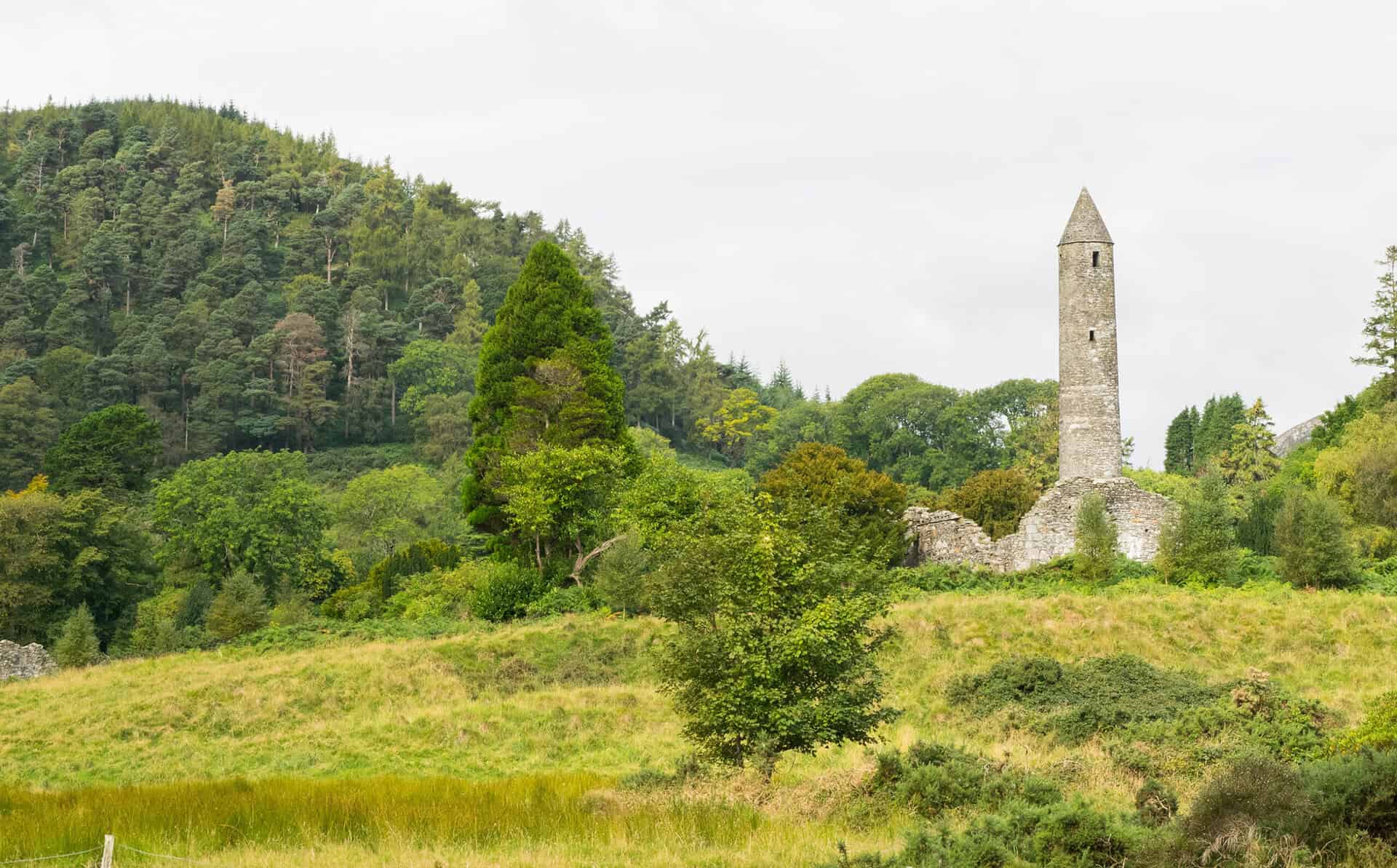 Glendalough’s Round Tower: The Medieval Landmark That Refuses To Blend In