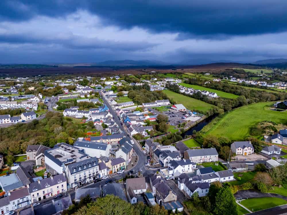 Ardara Donegal: A Practical Guide to the Heritage Town, Festivals and Nearby Coast