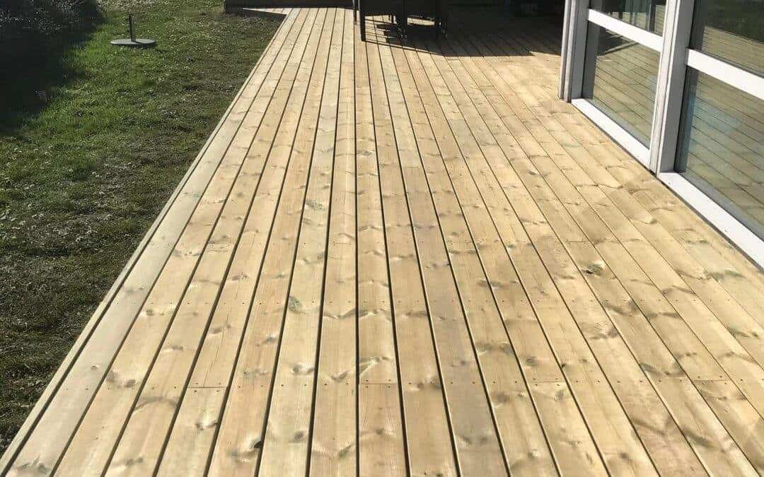 Sommerhusterrasse – klar til Påske