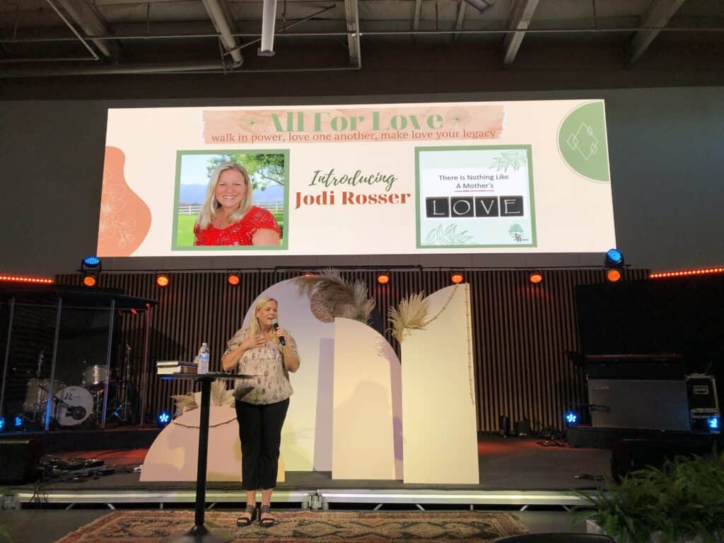 Jodi speaking to a MOPS group