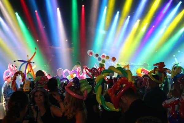 Crazy balloon party