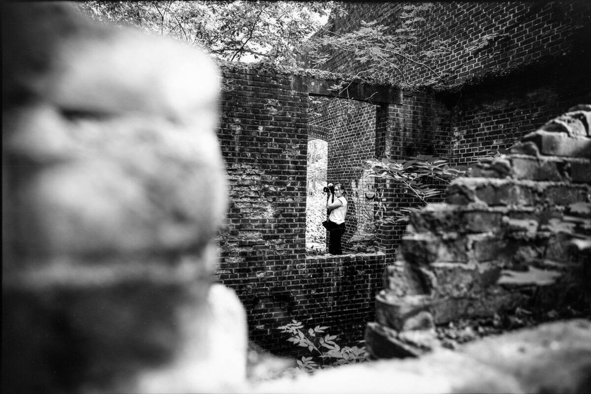 We visited the Fliegerhorst site in the German forest very close to the border from Venlo where I live. The Fliegerhorst old hangars are renemnents of the WW2 site of the airport utilised by the Germans. Very worth the visit!Canon EOS 3 | Canon EF 24-70mm f/2.8 IS II L USM | Washi S 50Digitized with Canon EOS R - EF 100mm macro f/2,8L IS | Viltrox L116T LED Panel | Essential Film HolderHome developed in Kodak D-76 Stock | m:ss / 20gr | BW | Ilford agitation