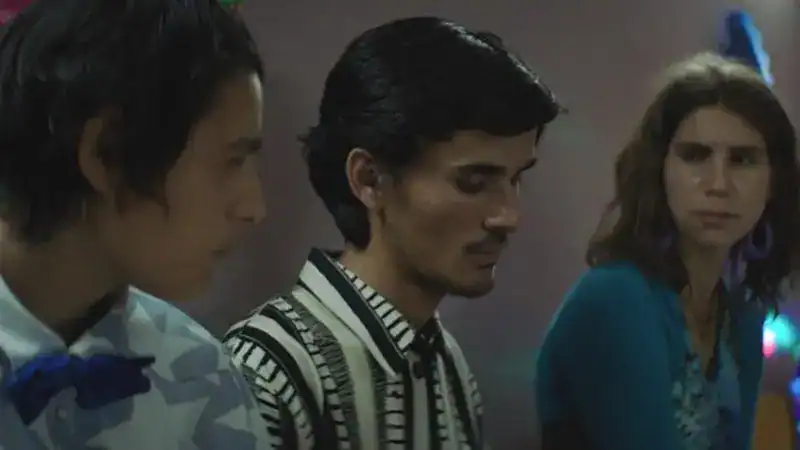 Scene from a Keplerfilm production featuring three characters in conversation.