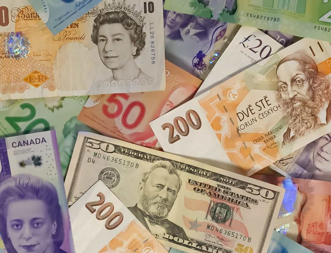 Photo Lawyer, Money