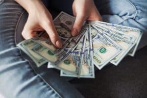 Photo Lawyer, Money