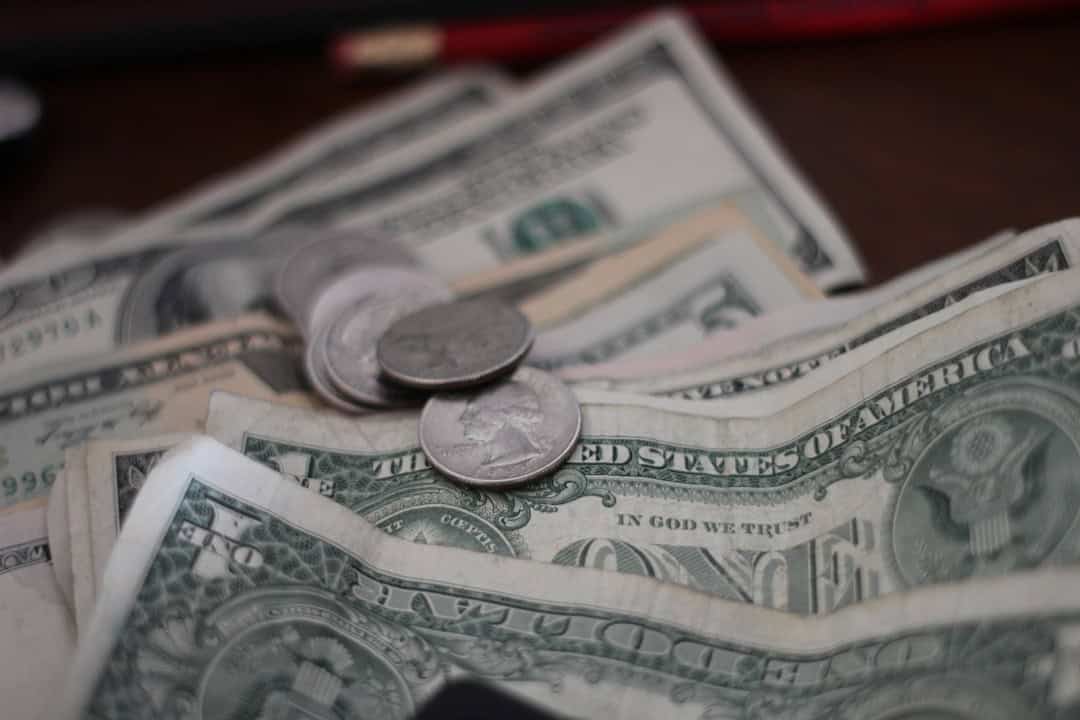 Photo 1 Calculator 2 Money
