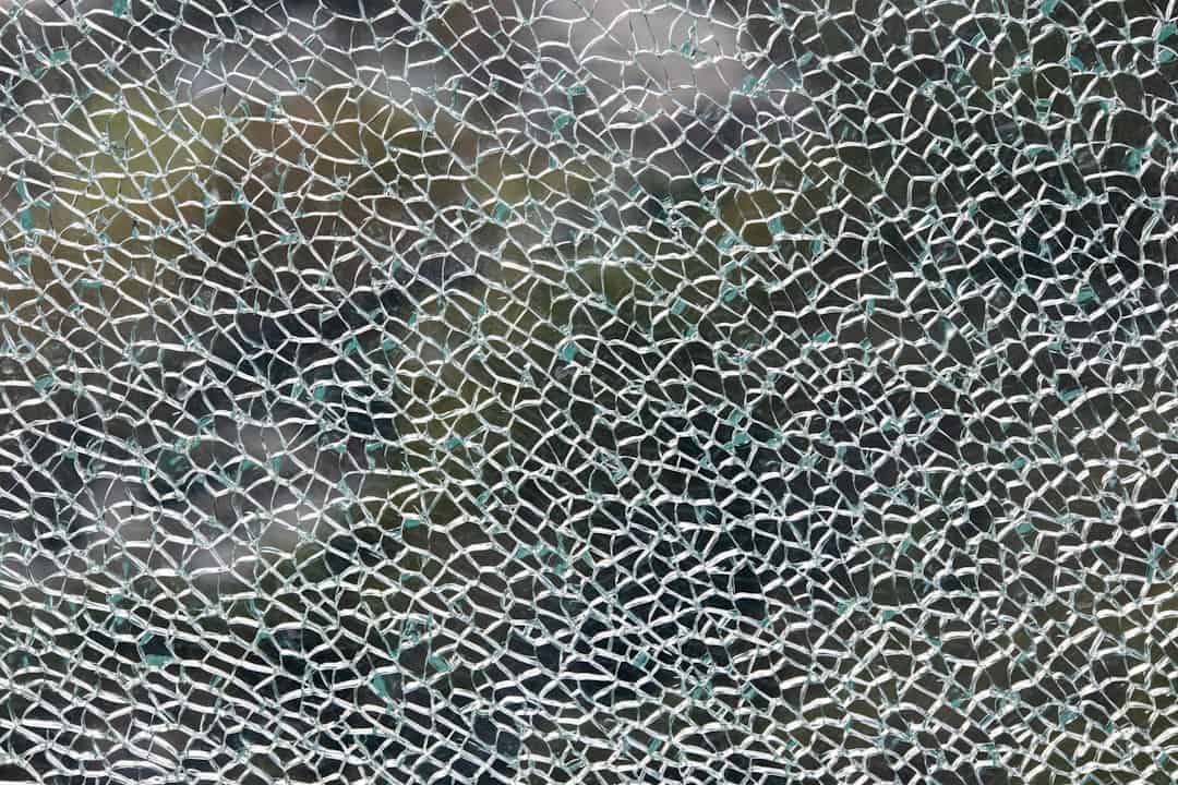 Photo Broken chains