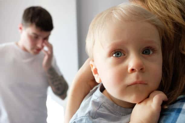 Illustrate image can a convicted felon get custody of a child in texas