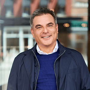 Business Attorney Len Garza Casual Headshot