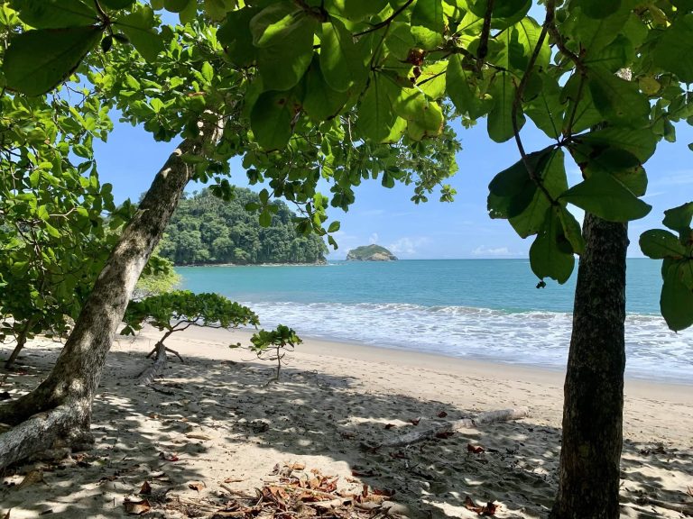 Costa Rica Travel Guide: 8 Best Places to Visit