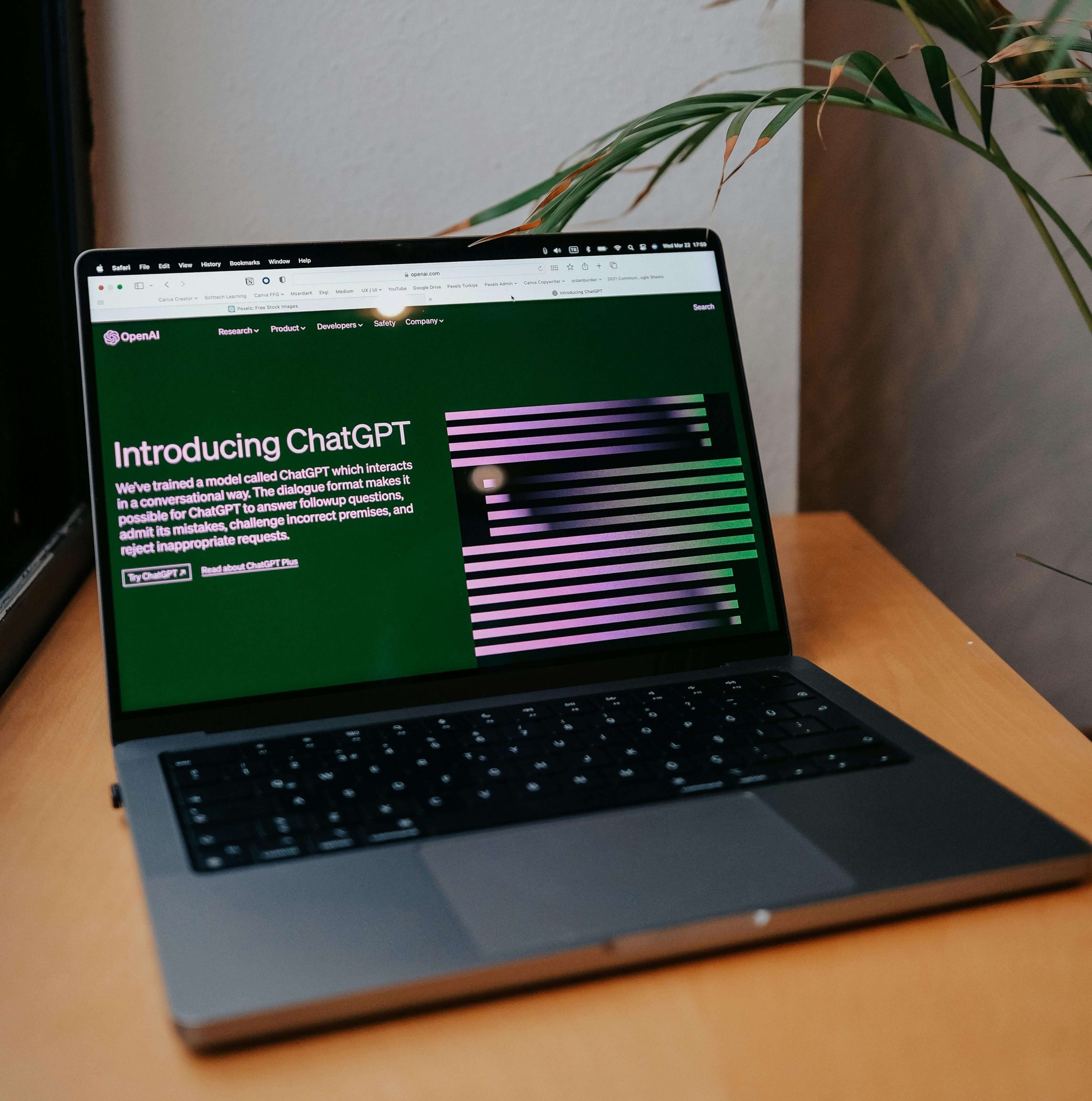 A laptop screen displaying an introduction to ChatGPT, an advanced AI chatbot capable of generating human-quality text.