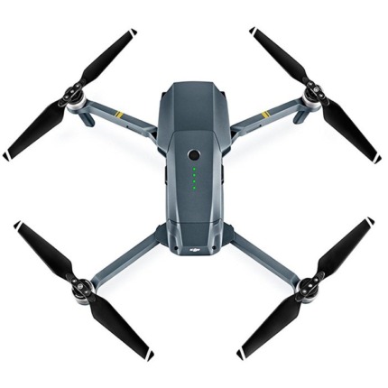Dron de surveillance avec caméra haute résolution et quatre hélices, idéal pour la photographie aérienne et la sécurité.
