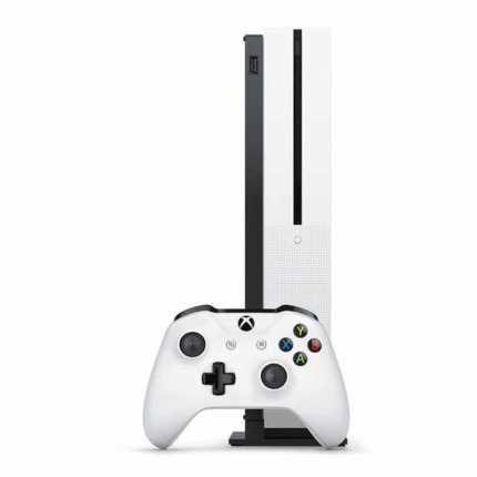 Console Xbox Series X avec manette blanche, vue de face.