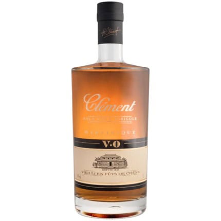 Rhum Clement V.O agricole de Martinique en bouteille élégante.