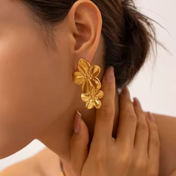 Gouden Bloem oorbellen