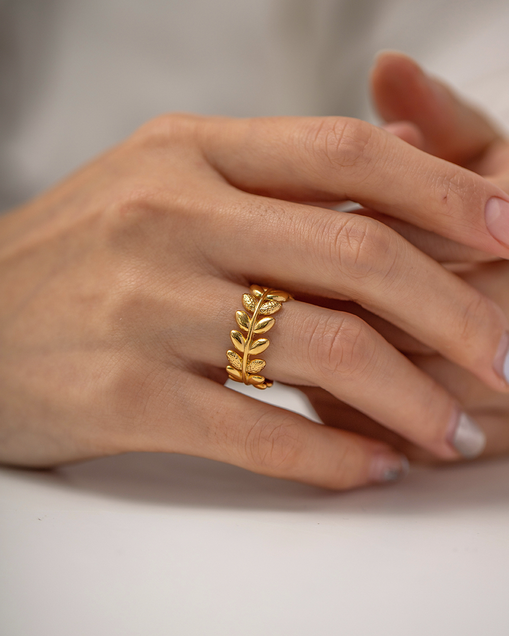 Ring met olijfblad goudkleurig