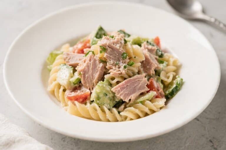 Chilled Tuna Pasta Salad – Simple, Fresh, and Satisfying