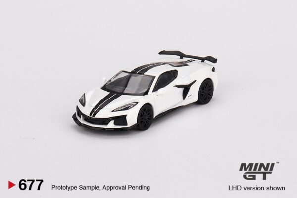 1:64 Chevrolet Corvette Z06 Arctic White