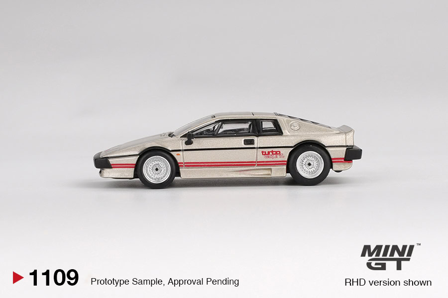 1:64 Lotus Esprit Turbo Metallic Silver - obrazek 4