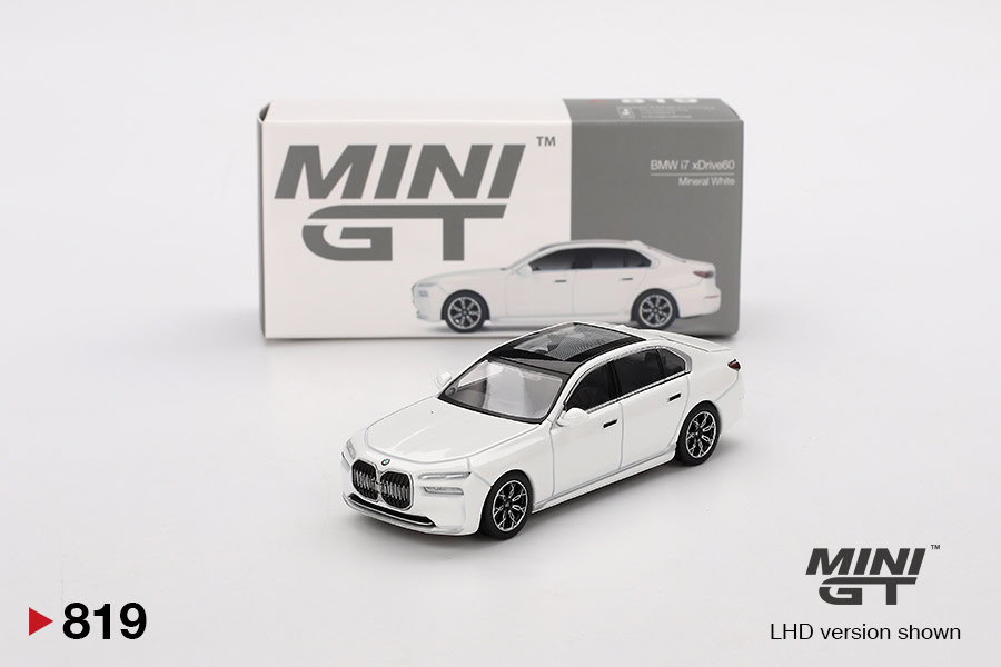 1:64 BMW i7 xDrive60 Mineral White - obrazek 2