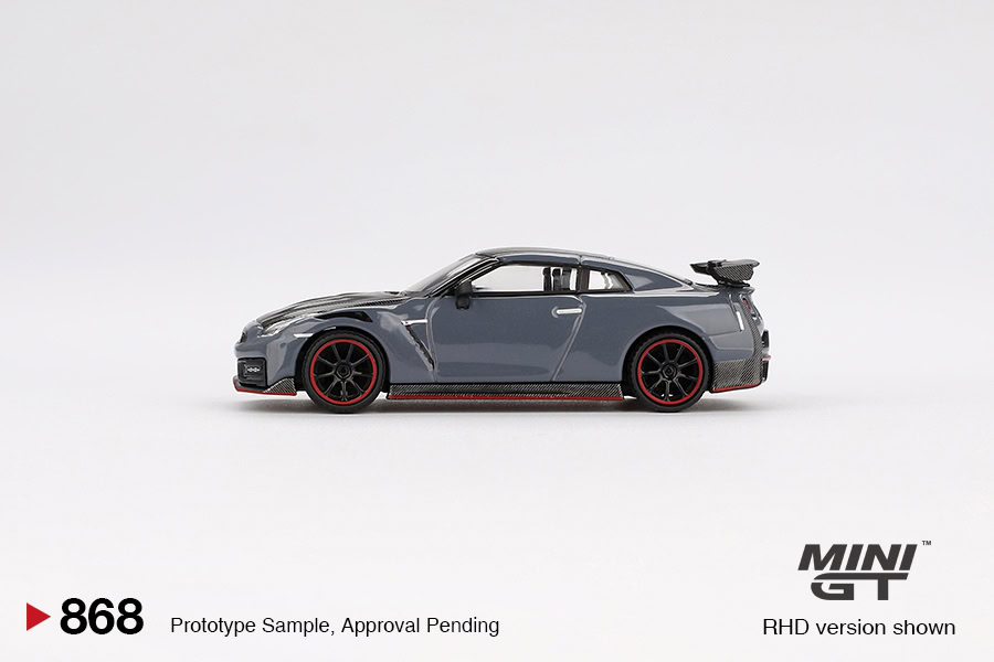 1:64 Nissan GT-R Nismo (R35) 2024 Stealth Gray - obrazek 4