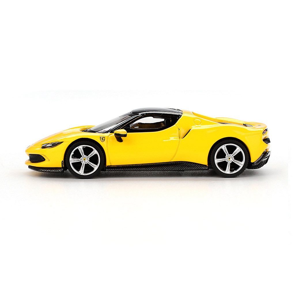 1:64 Ferrari 296 GTB Giallo Modena - obrazek 4