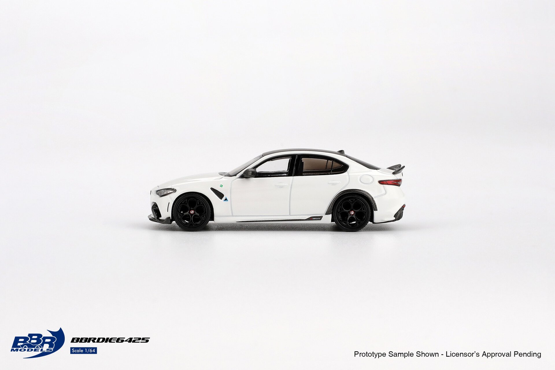 1:64 Alfa Romeo Giulia GTA White - obrazek 4