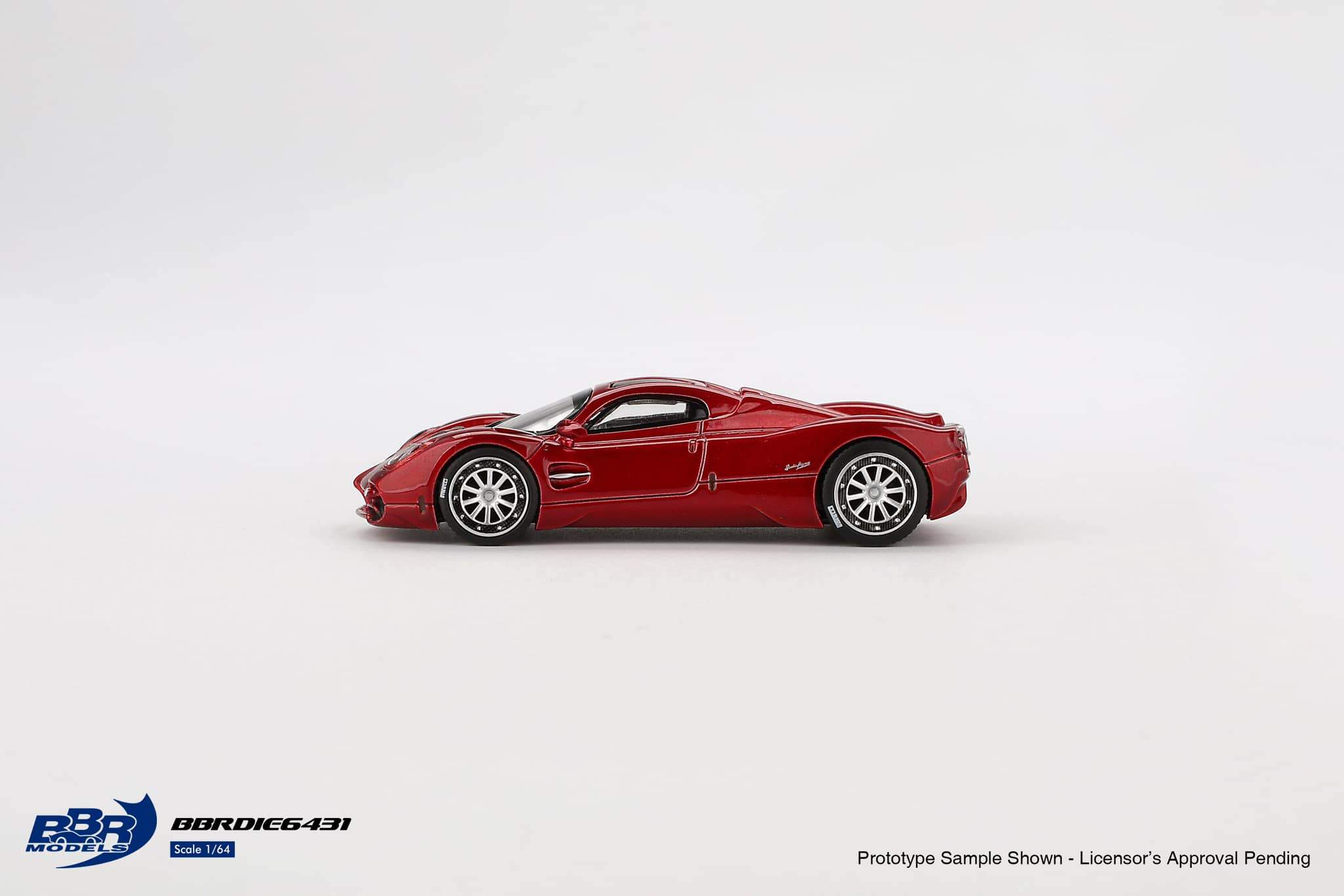 1:64 Pagani Utopia Dubai Red - obrazek 4