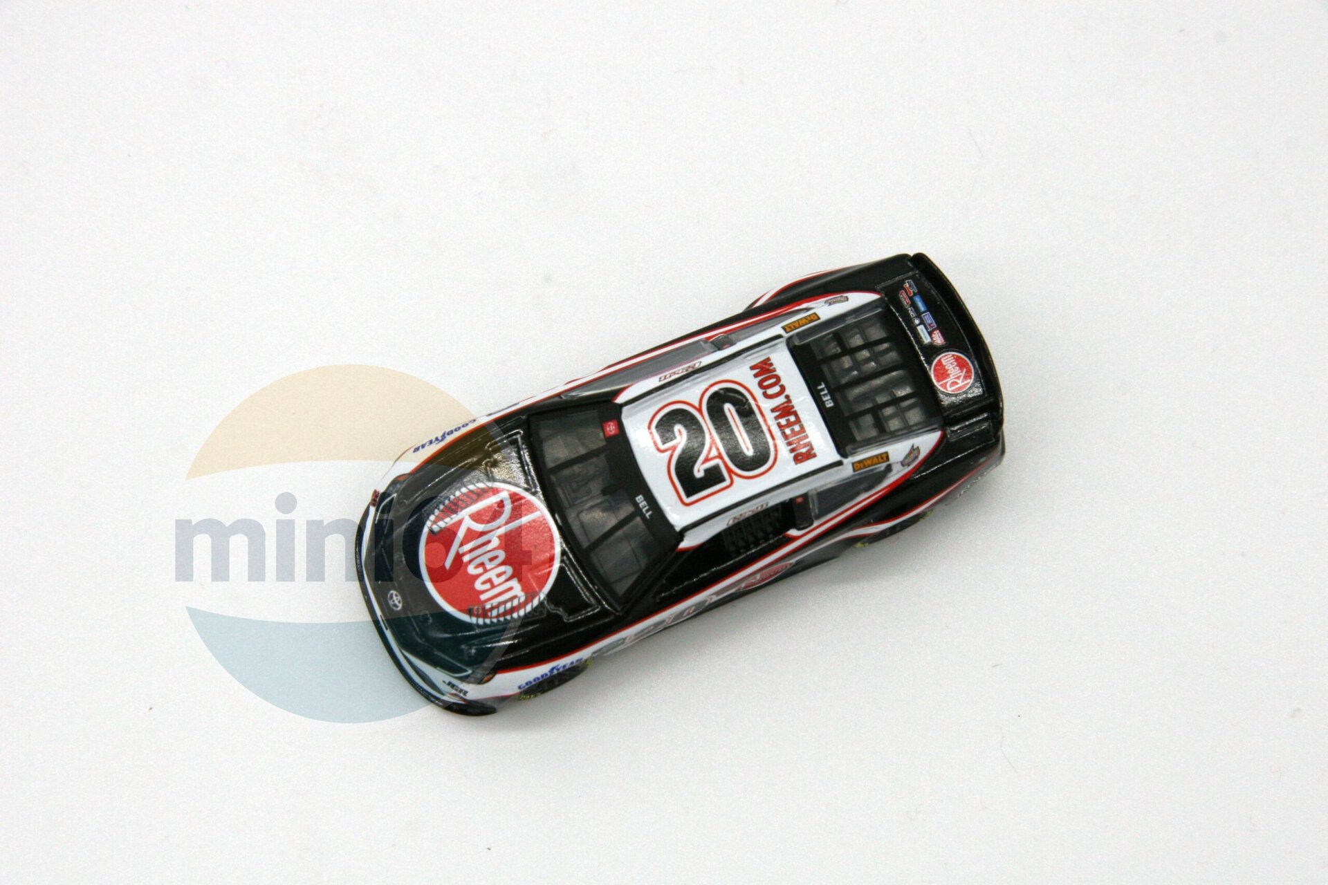 1:64 Christopher Bell 2025 Rheem - obrazek 4