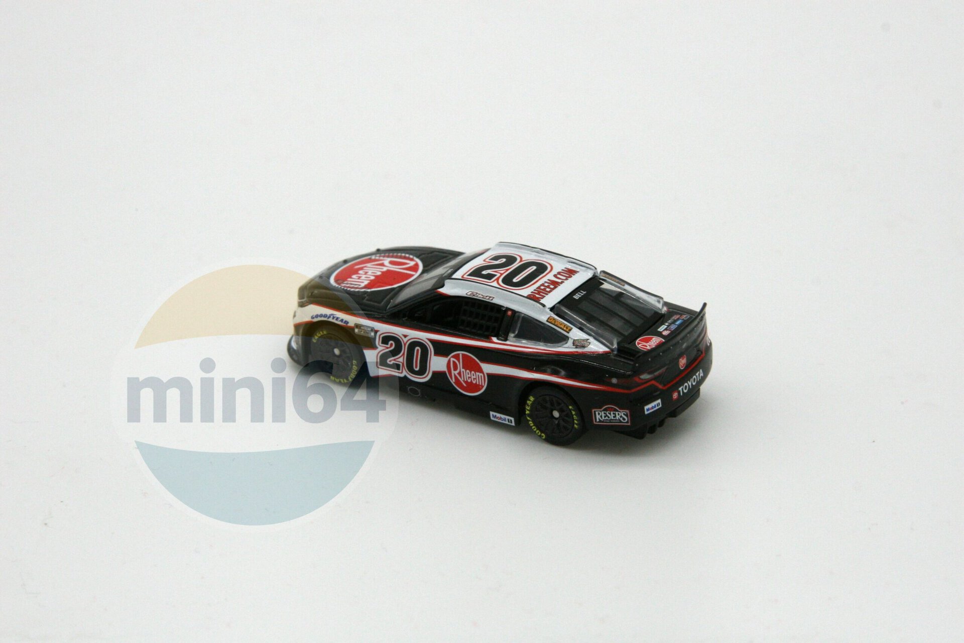 1:64 Christopher Bell 2025 Rheem - obrazek 2