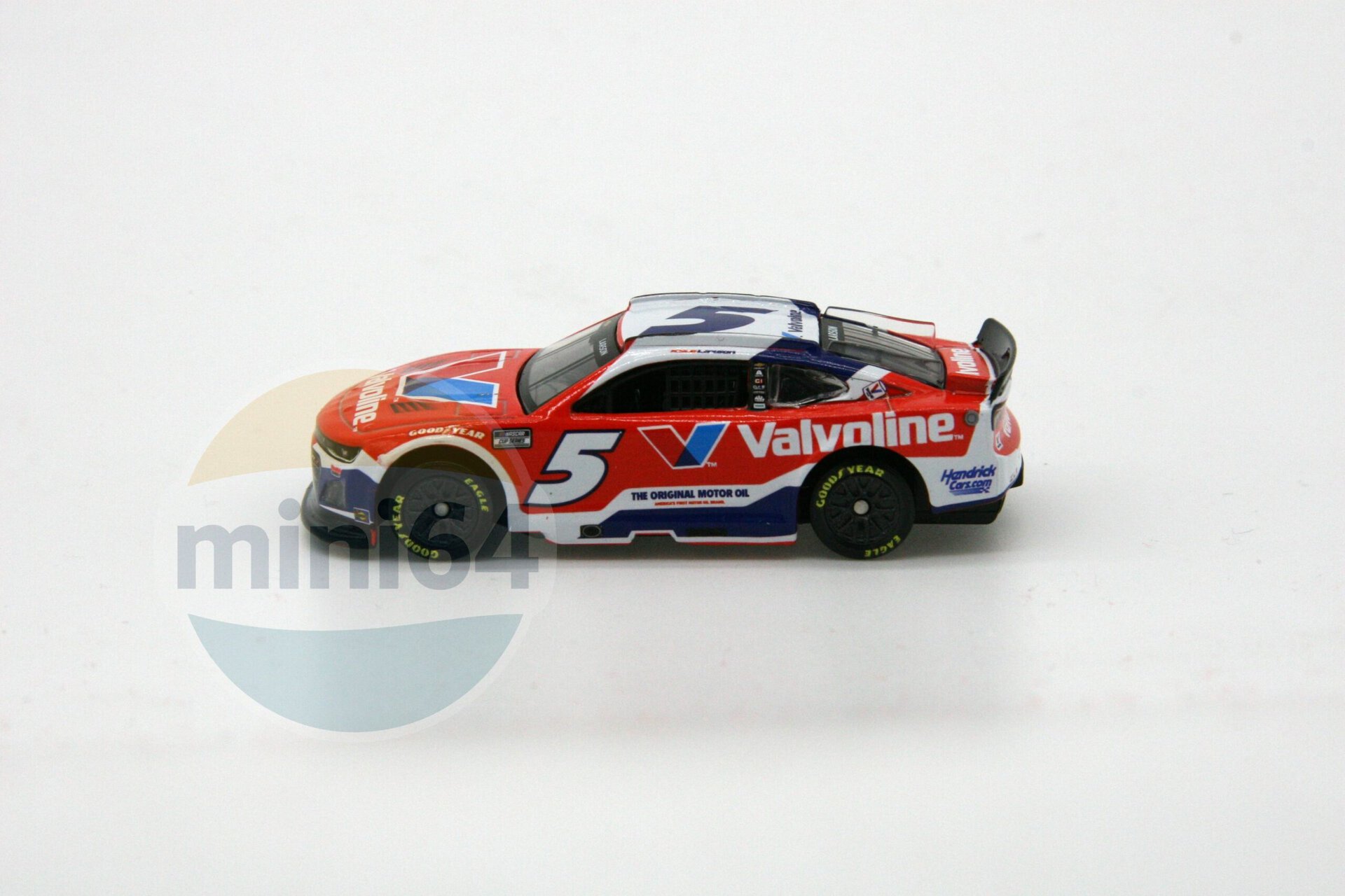 1:64 Kyle Larson #5 Valvoline 2025 Chevrolet ZL1 - obrazek 5