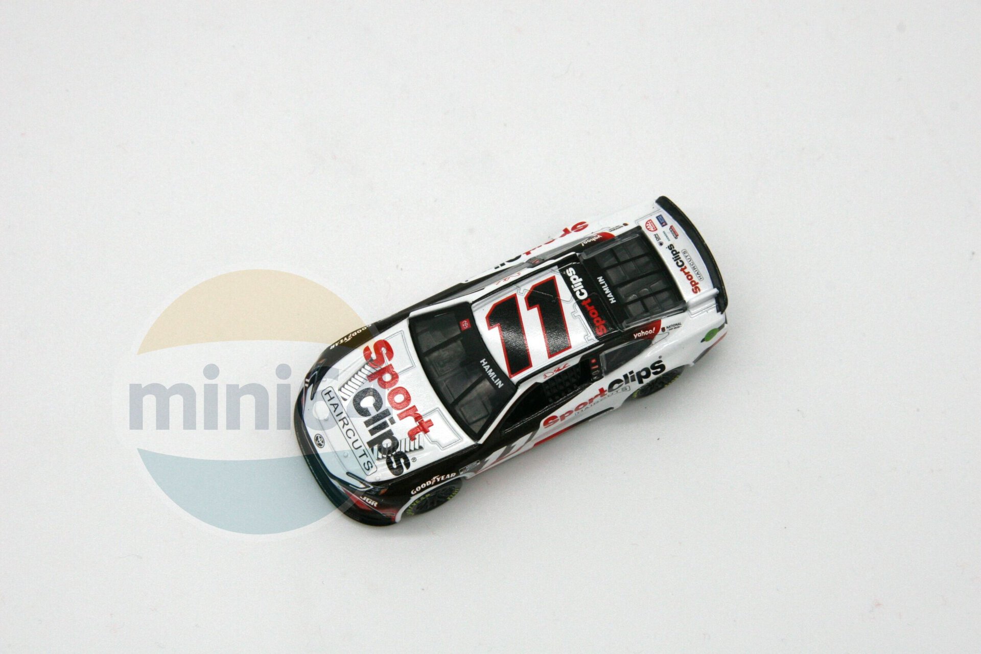 1:64 Toyota Camry #11 2025 Denny Hamlin - obrazek 6