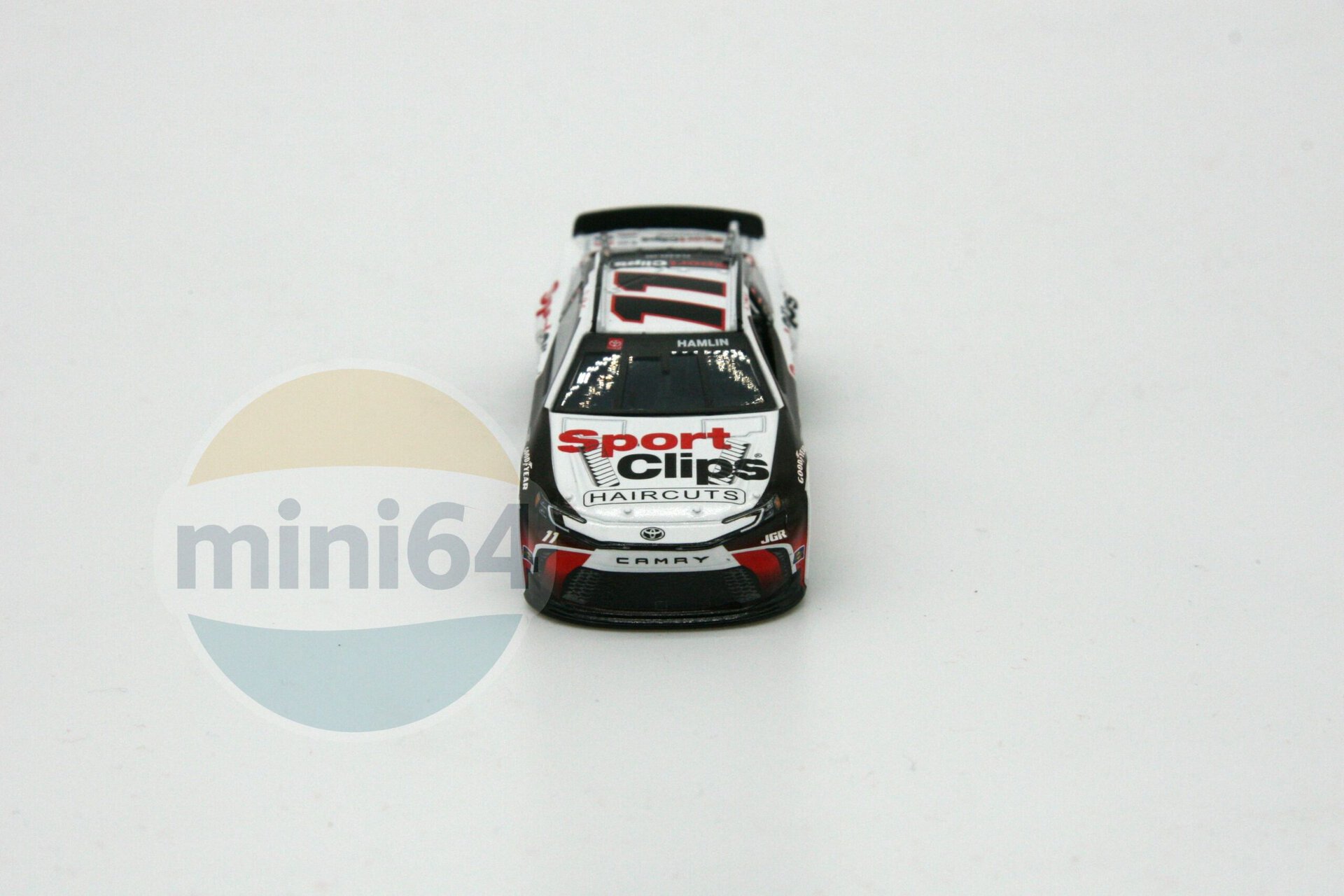 1:64 Toyota Camry #11 2025 Denny Hamlin - obrazek 7