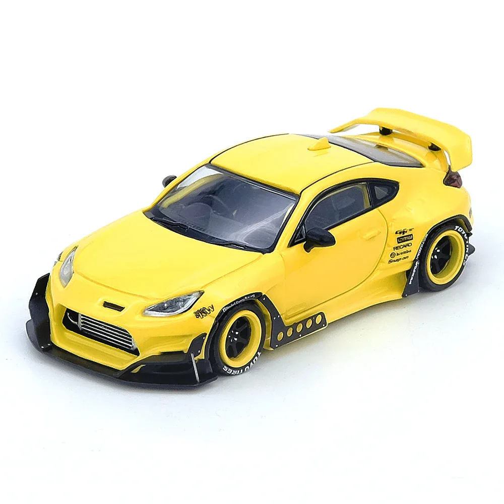1:64 Toyota GR86 “PANDEM” Yellow - obrazek 2