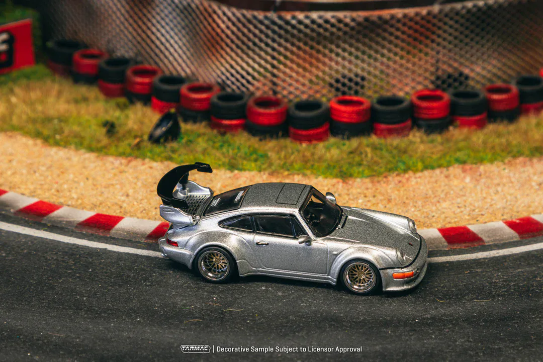 1:64 Porsche RWB 964 Silver - obrazek 6