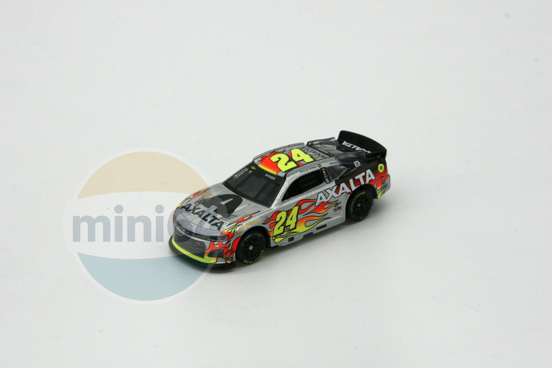 1:64 William Byron #24 Axalta Throwback 2025 Chevrolet