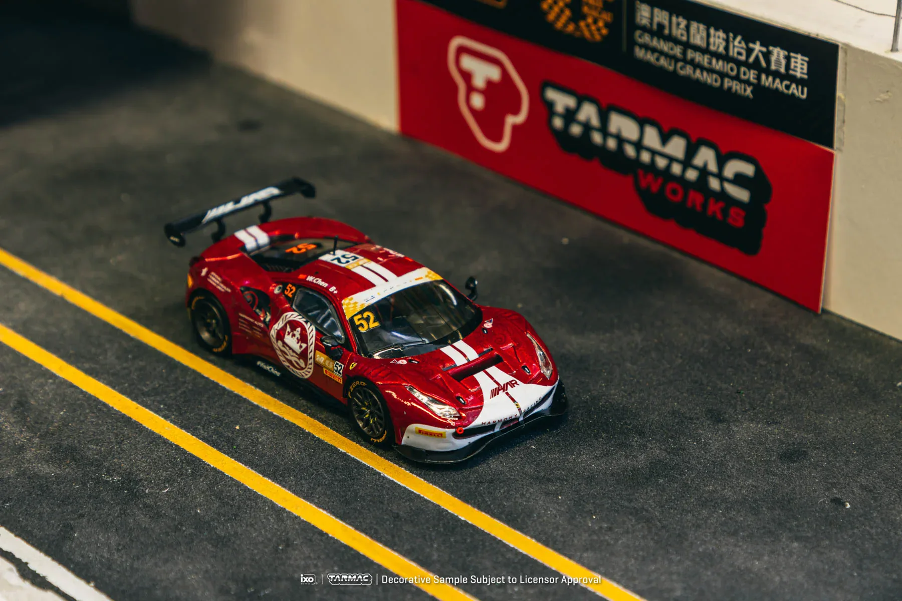 1:64 Ferrari 488 GT3 Macau GT Cup 2023 Harmony Racing Chen Weian - obrazek 4
