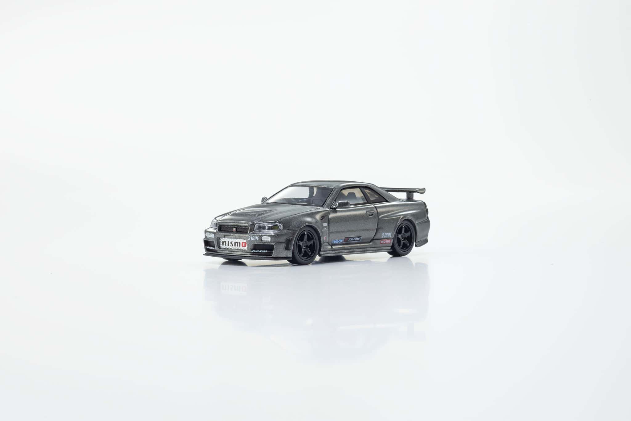 1:64 Nissan Skyline GT-R NISMO BNR34 CRS Version - led (bez podstawy bazowej!)!