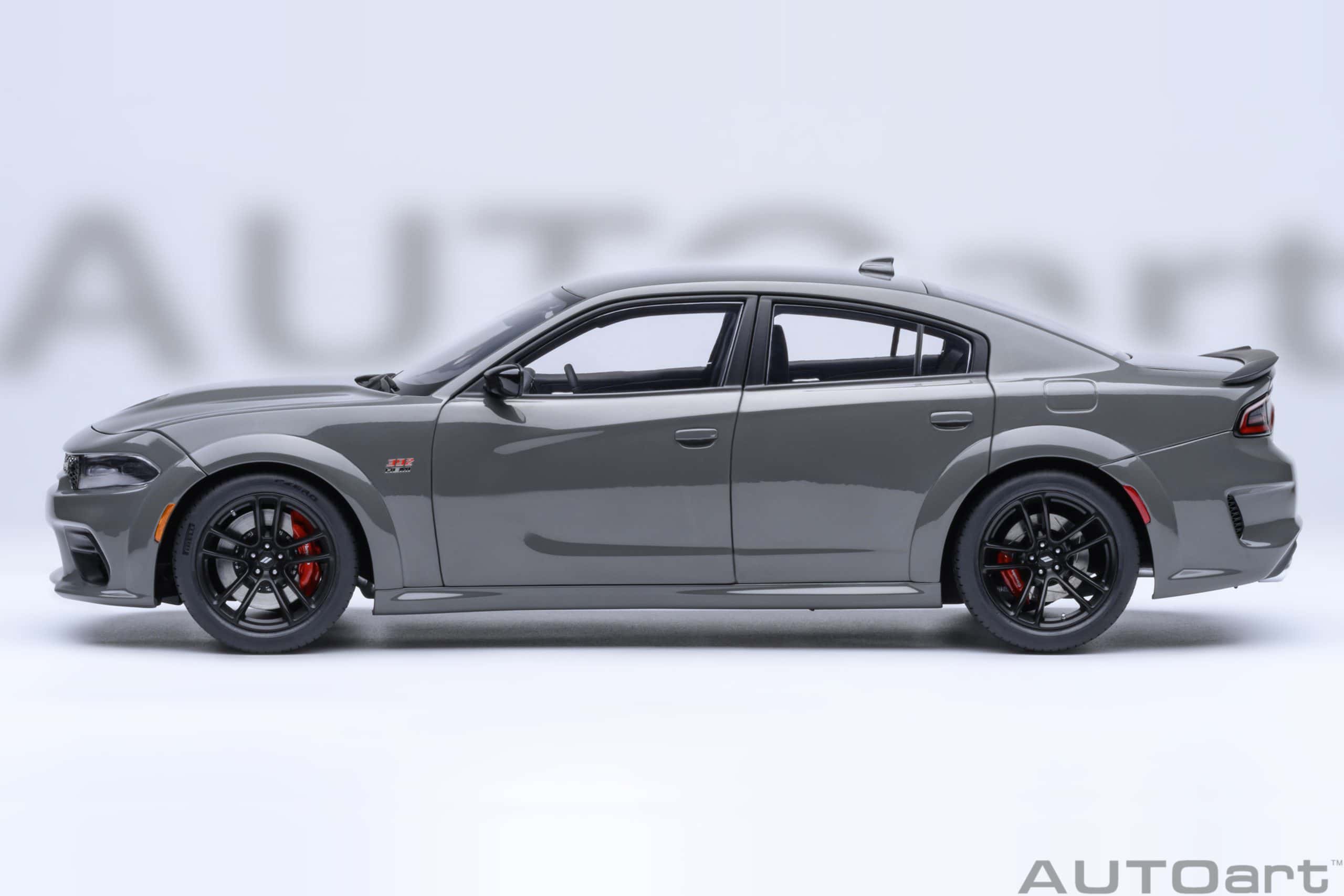 1:18 Dodge Charger Scat Pack Widebody (Destroyer Grey) - obrazek 4