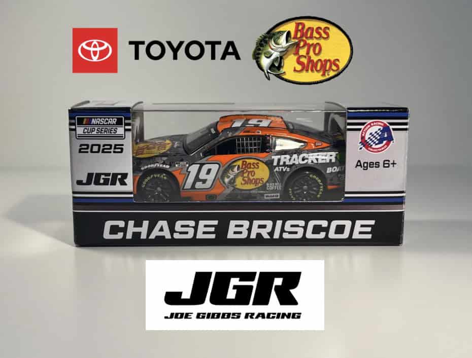 1:64 Chase Briscoe #19 Bass Pro Shops Salutes 2025 Camry - obrazek 3
