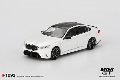 1:64 BMW M5 Alpine White