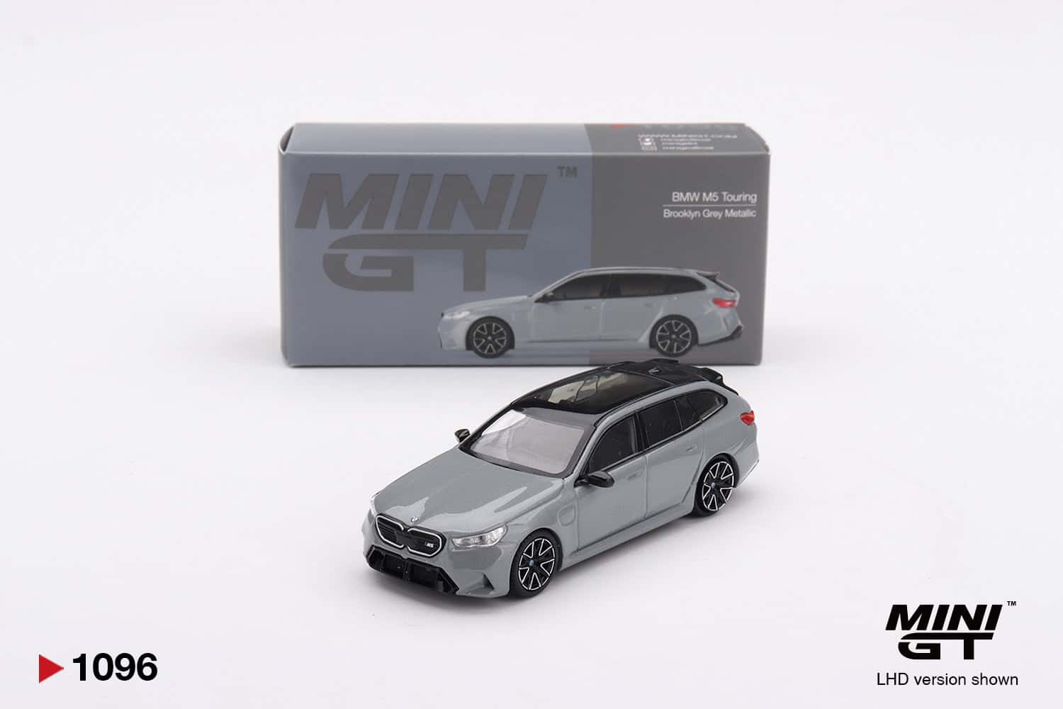 1:64 BMW M5 Touring Brooklyn Grey Metallic - obrazek 2