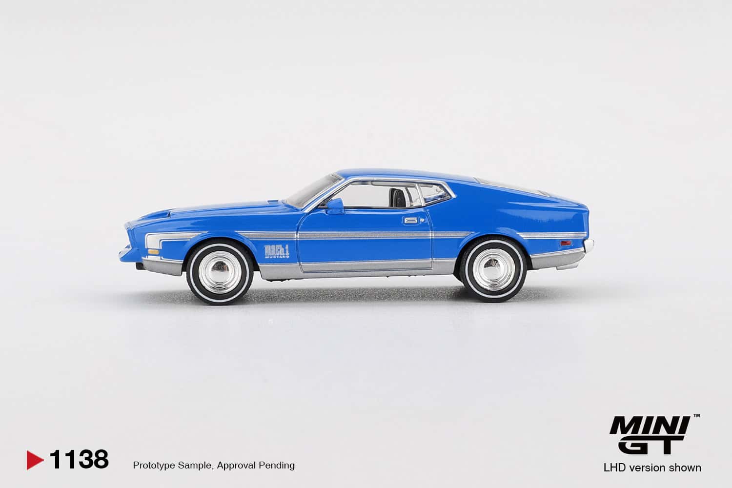 1:64 Ford Mustang Mach 1 Grabber Blue - obrazek 3