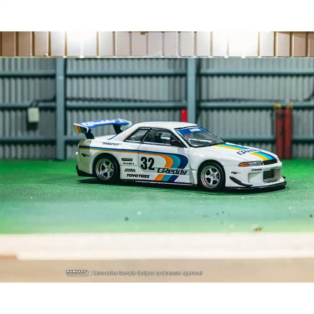 1:64 Nissan Skyline (R32) Widebody GReddy - obrazek 6